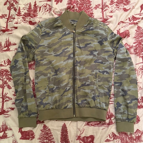 Camo Bomber Jacket - American Eagle - Picture 2 of 5